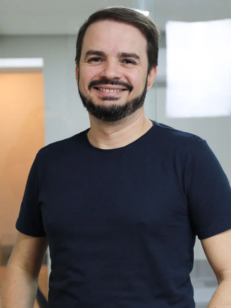 Gustavo Lobo — especialista em renda passiva com ações